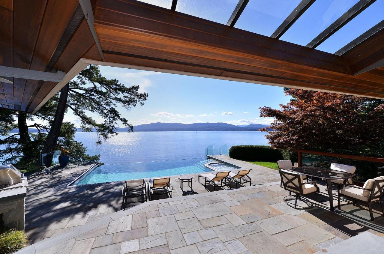 Oceanside Lodge Saanich Inlet North Saanich Exteriör bild
