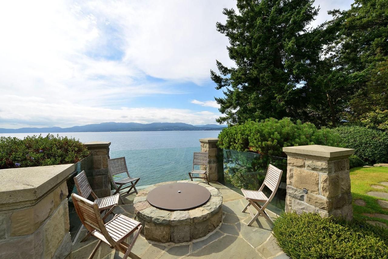 Oceanside Lodge Saanich Inlet North Saanich Exteriör bild